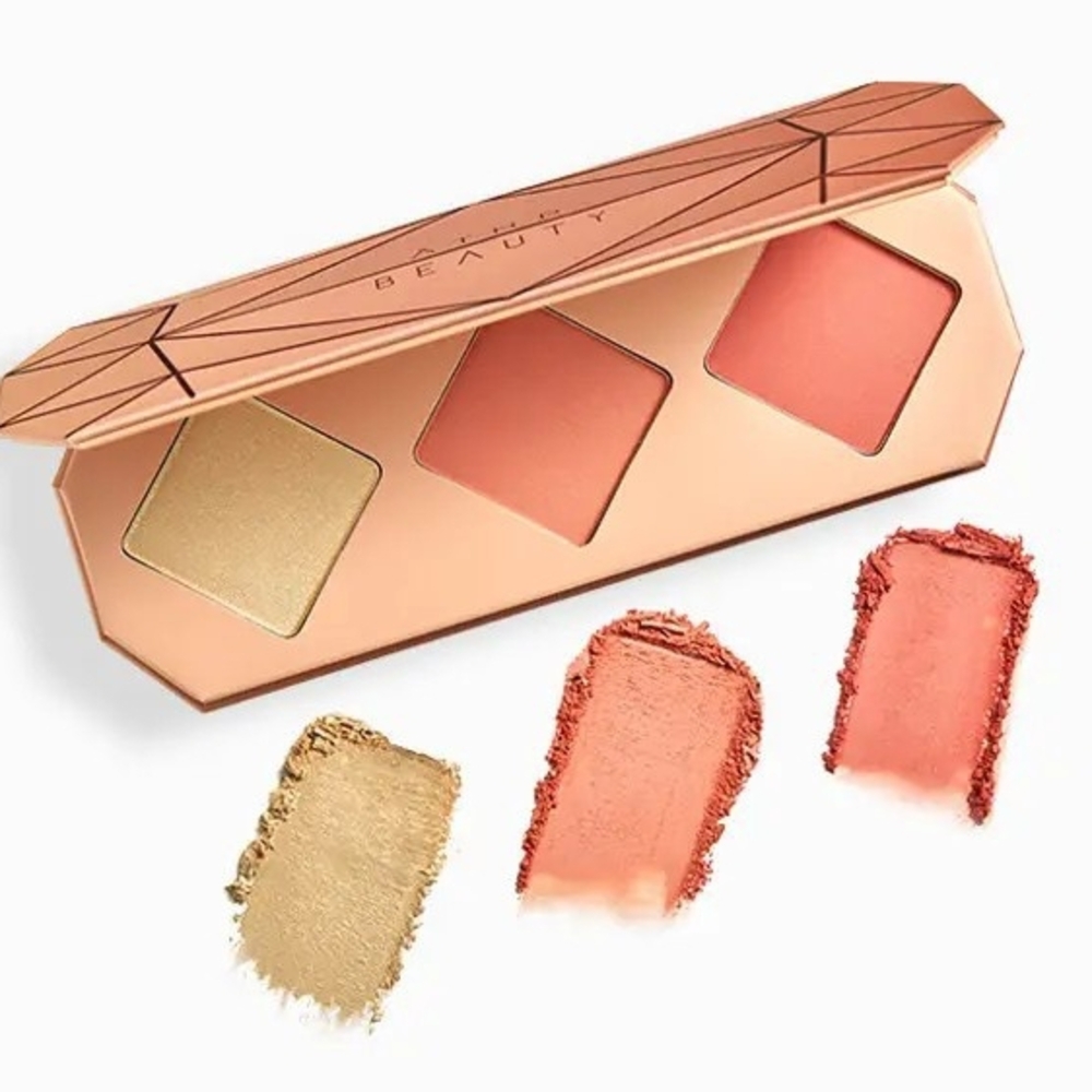 **SOLD**Luminous Trio Highlighter & Blush Palette — Gold, Peach, Coral